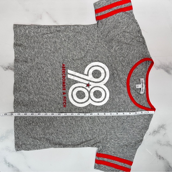 Abercrombie&Fitch Shirt Womens Large Gray Short Sleeve Tee 98 print 99% like new - Picture 5 of 6